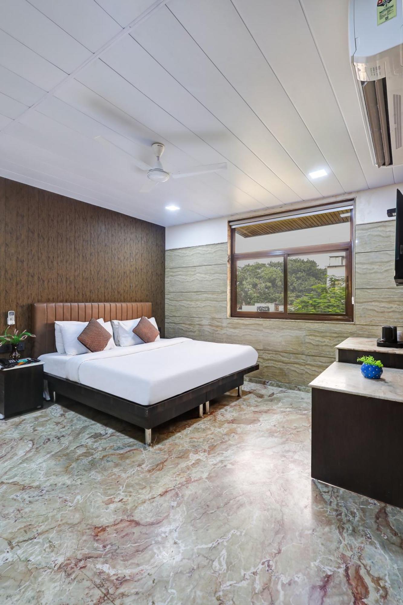 דלהי Hotel Singh Palace מראה חיצוני תמונה