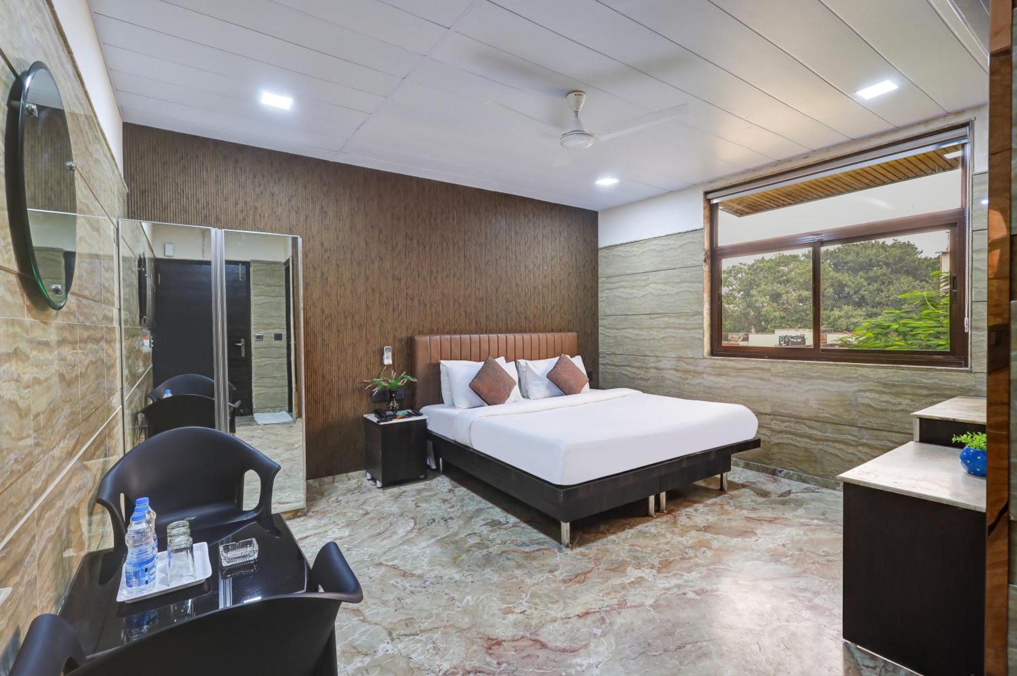דלהי Hotel Singh Palace מראה חיצוני תמונה