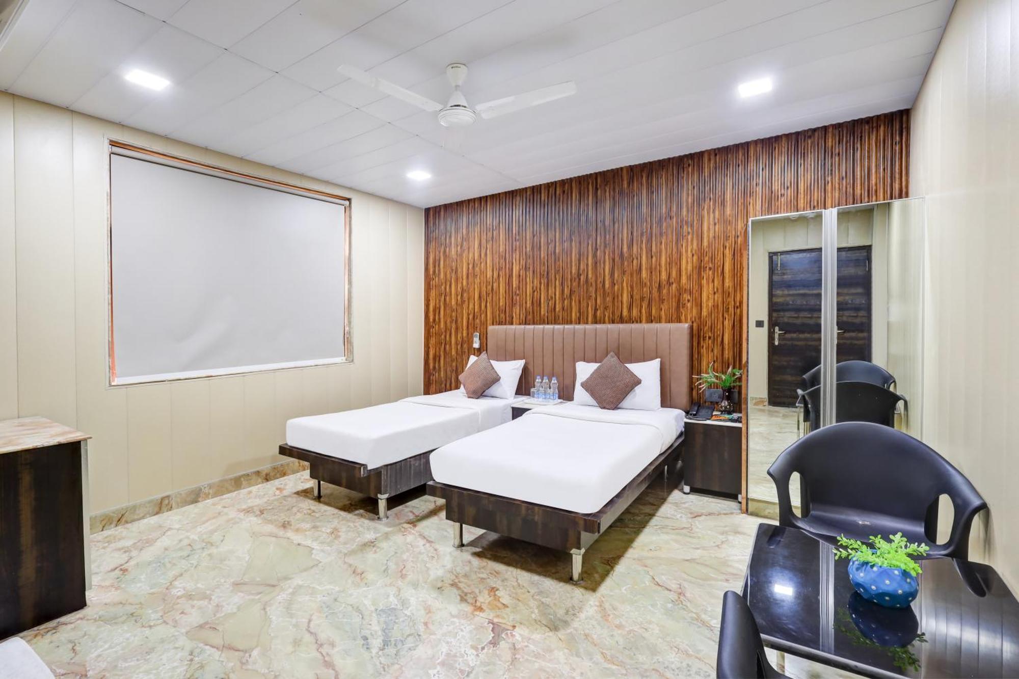 דלהי Hotel Singh Palace מראה חיצוני תמונה