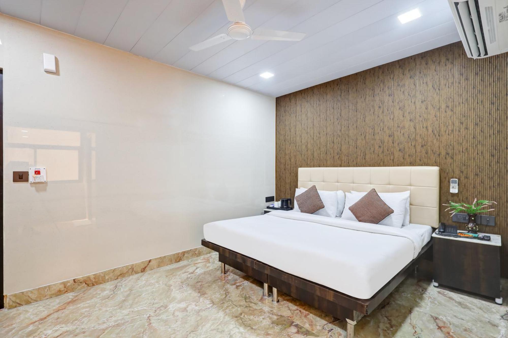 דלהי Hotel Singh Palace מראה חיצוני תמונה